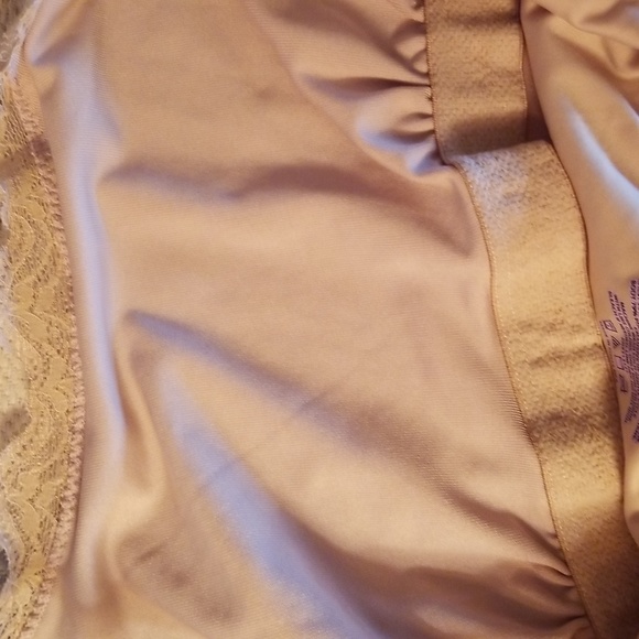 NWT Spanx, size large - Picture 3 of 5